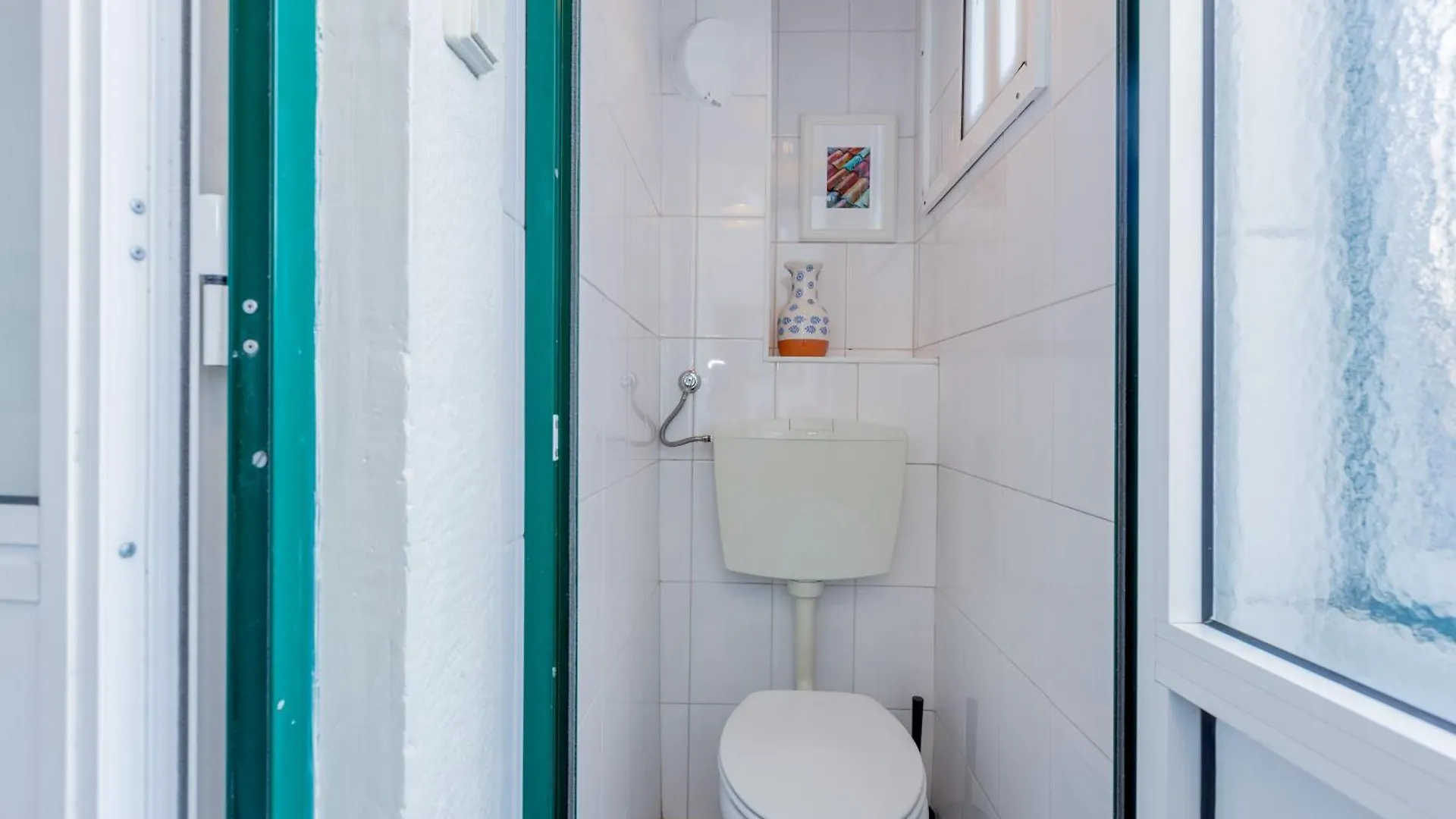Spacious, Bright And Sunny Apartment, By Timecooler Lisboa