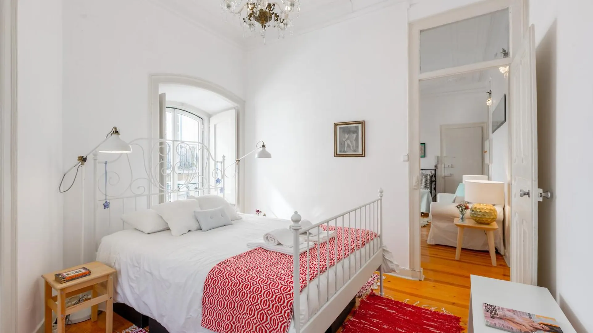 Apartment Spacious, Bright And Sunny Apartment, By Timecooler Lisbon