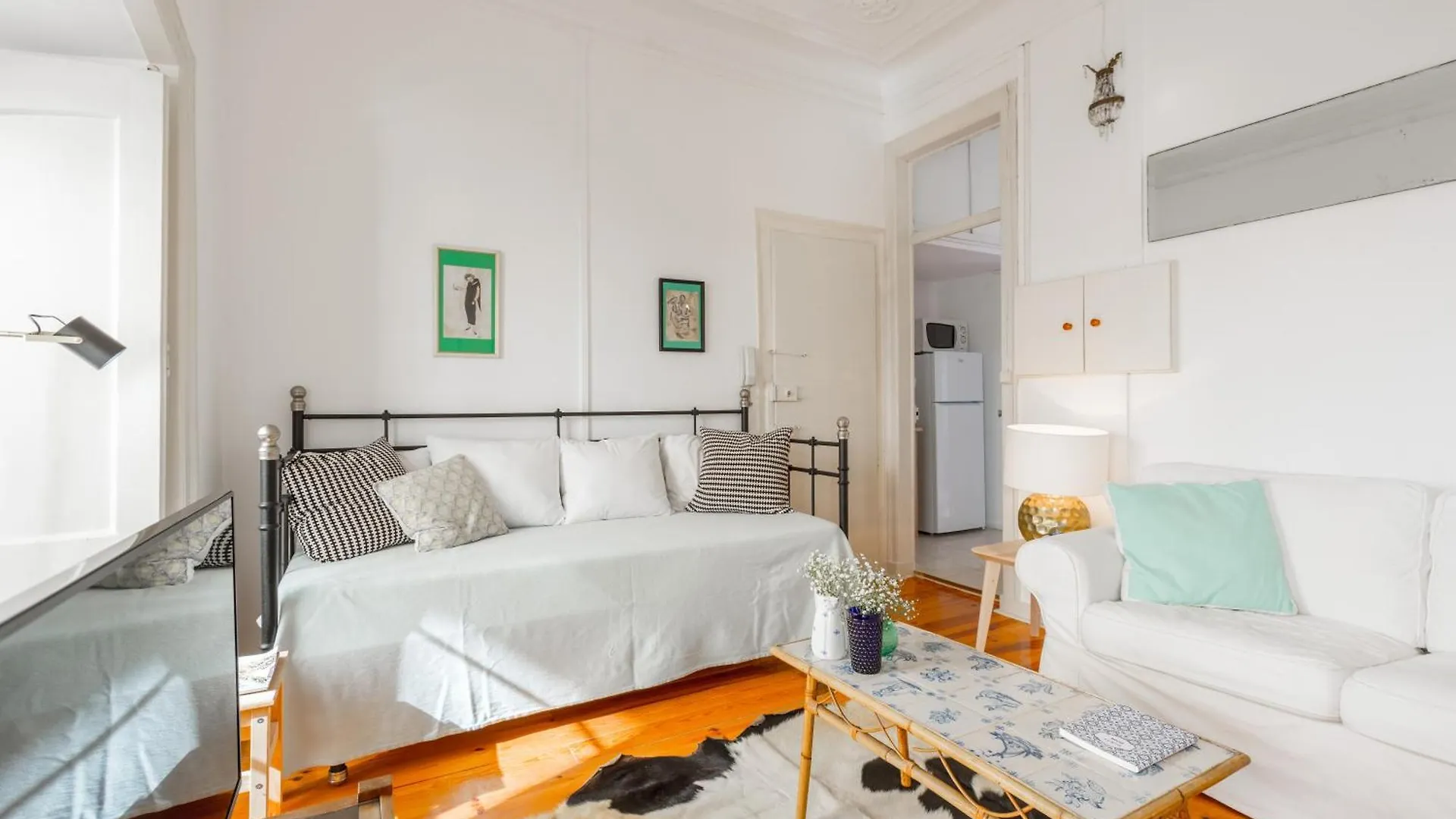 Apartment Spacious, Bright And Sunny Apartment, By Timecooler Lisbon